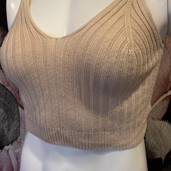 Cute Crop Tank - Picture 2 of 3